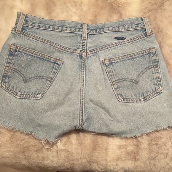 ✨denim Levi’s shorts✨ - Picture 4 of 5